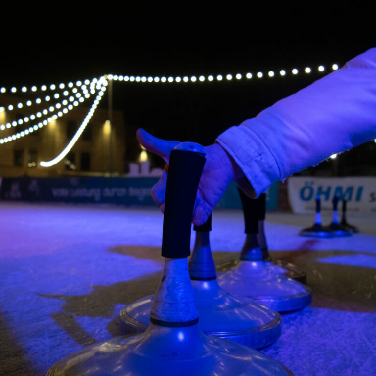 Winterfest mit Eisstockschießen in der Festung Mark