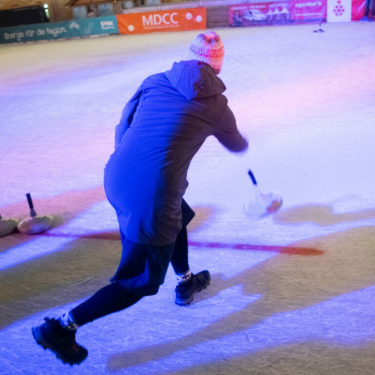 Winterfest mit Eisstockschießen in der Festung Mark