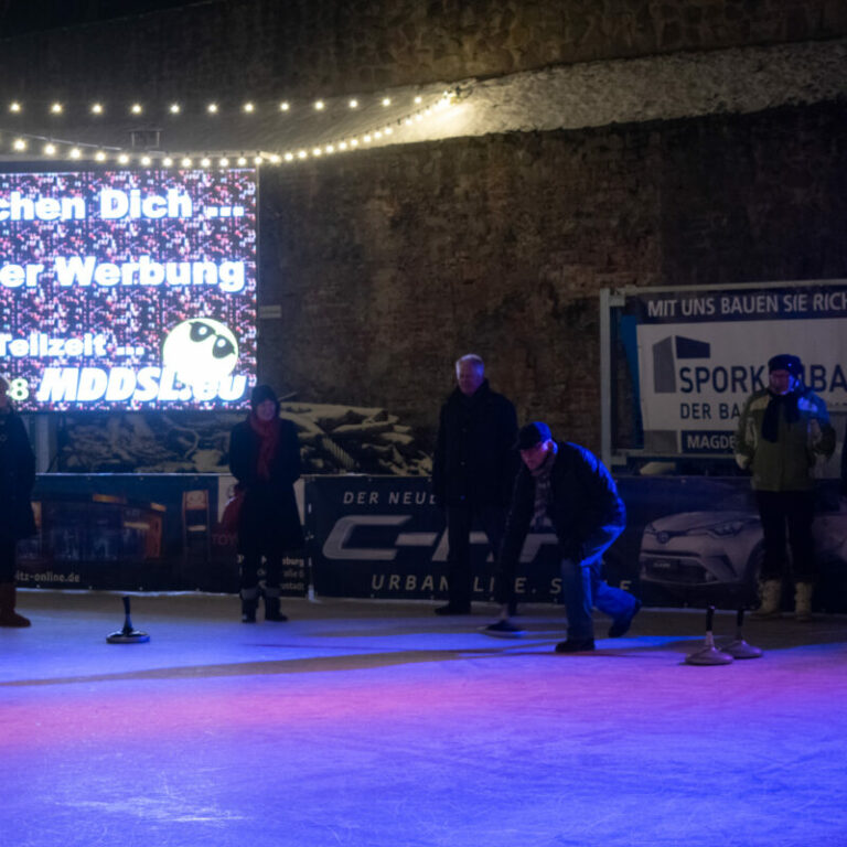Winterfest mit Eisstockschießen in der Festung Mark