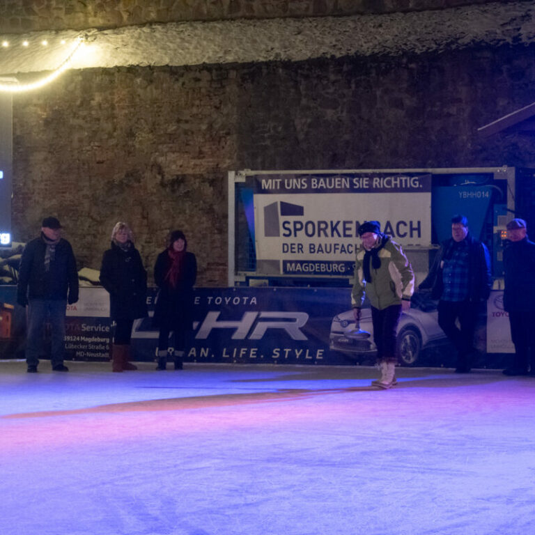 Winterfest mit Eisstockschießen in der Festung Mark