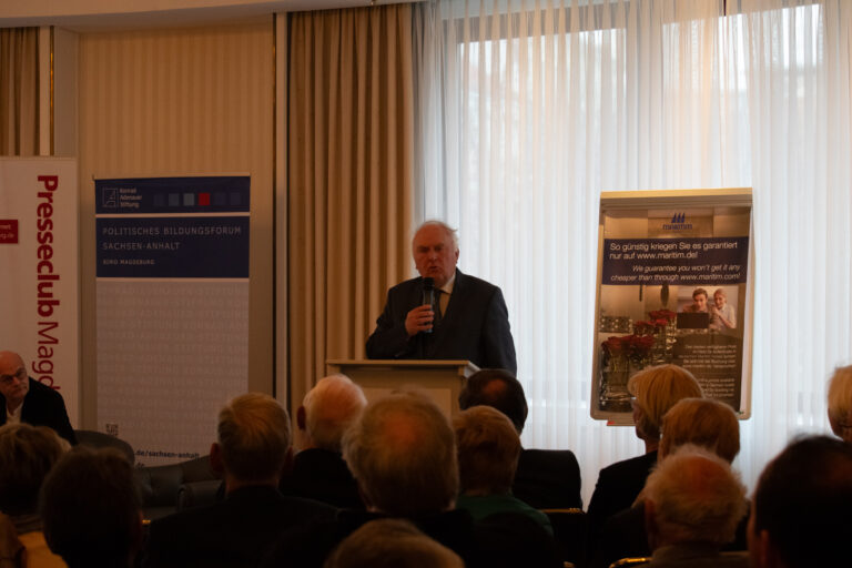 Buchpräsentation und Gespräch “Auf ein Wort, Herr Böhmer“