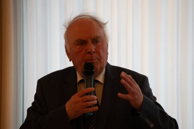Buchpräsentation und Gespräch “Auf ein Wort, Herr Böhmer“
