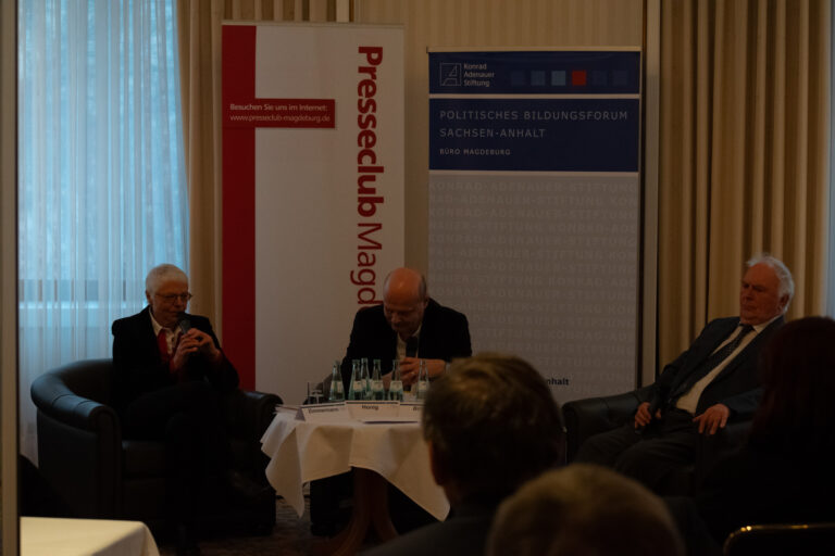 Buchpräsentation und Gespräch “Auf ein Wort, Herr Böhmer“