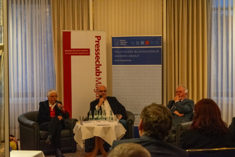 Buchpräsentation und Gespräch “Auf ein Wort, Herr Böhmer“