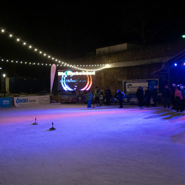 Winterfest mit Eisstockschießen in der Festung Mark