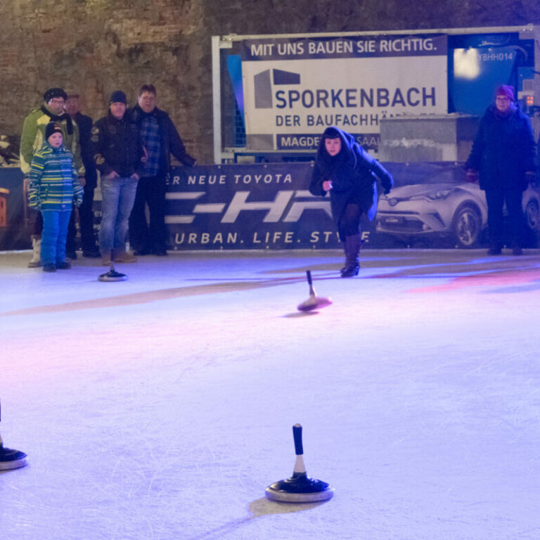 Winterfest mit Eisstockschießen in der Festung Mark