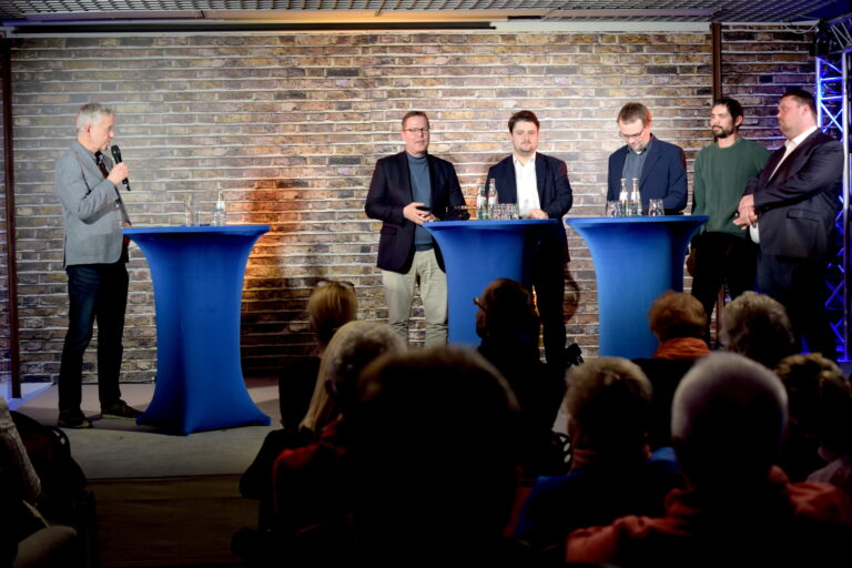 Podiumsdiskussion „Es geht um mehr. Bundestagswahl 2025“
