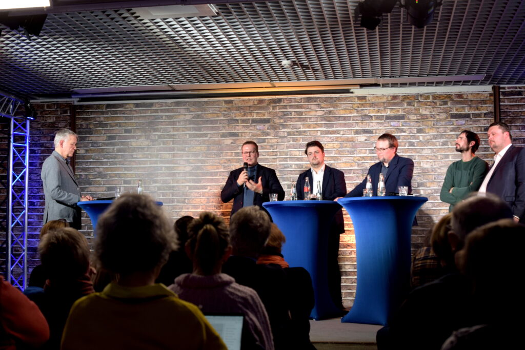 Podiumsdiskussion „Es geht um mehr. Bundestagswahl 2025“