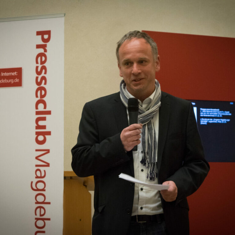 Podiumsgespräch zum Thema „Lost Art – Kulturgutverluste zwischen Recherche, Politik und Museumsarbeit“