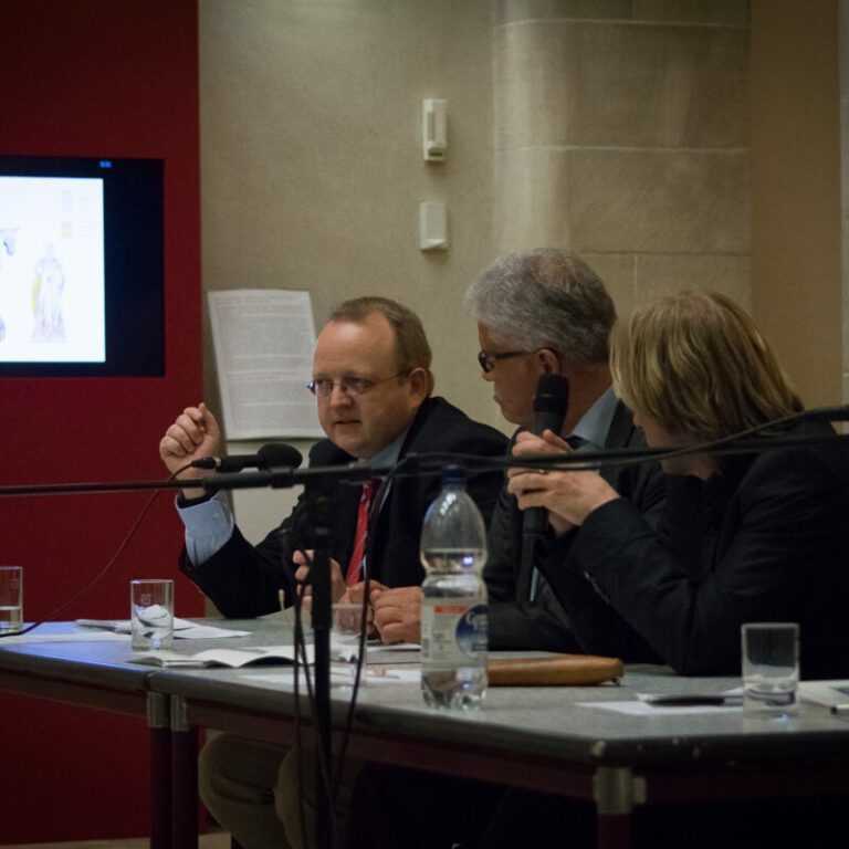 Podiumsgespräch zum Thema „Lost Art – Kulturgutverluste zwischen Recherche, Politik und Museumsarbeit“