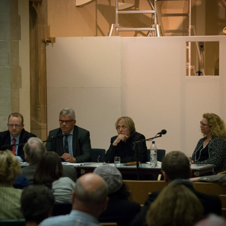 Podiumsgespräch zum Thema „Lost Art – Kulturgutverluste zwischen Recherche, Politik und Museumsarbeit“