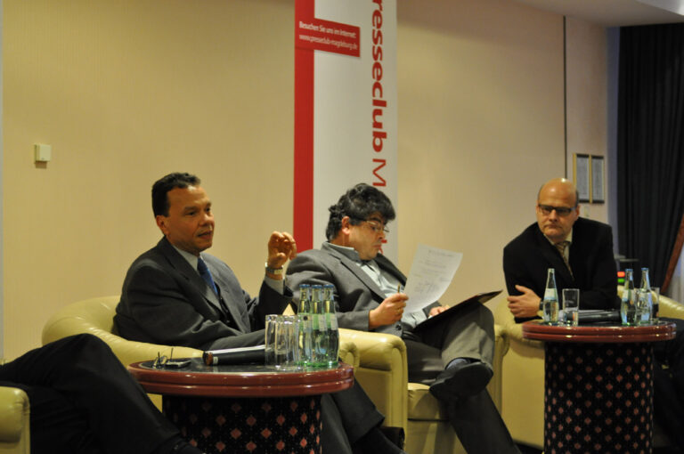 Podiumsdiskussion „Brennendes Arabien“