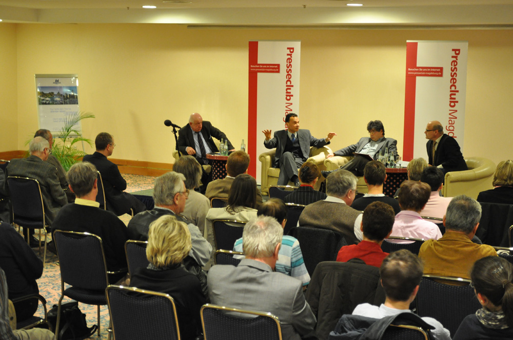 Podiumsdiskussion „Brennendes Arabien“