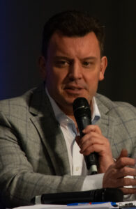 André Schrö­der