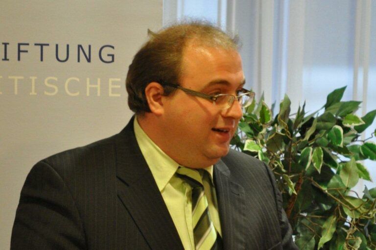 Vortrags- und Gesprächsveranstaltung „Eure Ehre – unser Leid“ – Das Engagement gegen Zwangsheirat und Ehrenmord