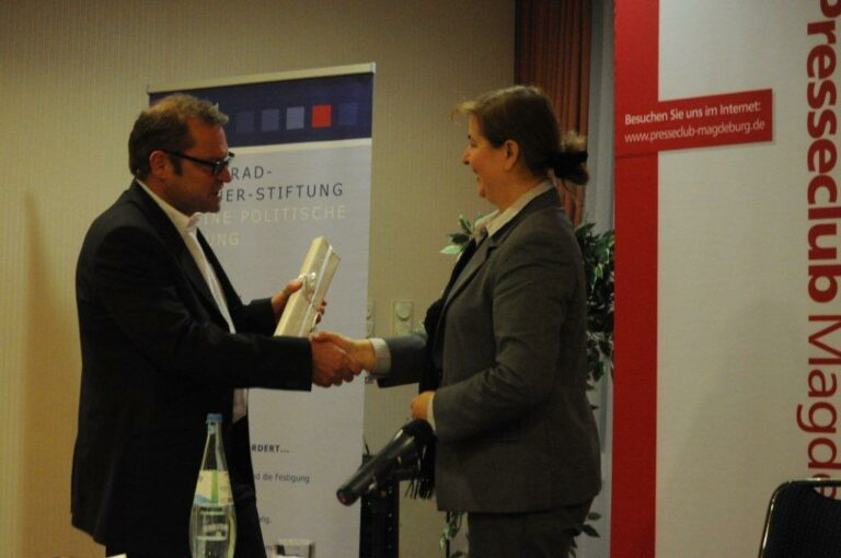 Vortrags- und Gesprächsveranstaltung „Eure Ehre – unser Leid“ – Das Engagement gegen Zwangsheirat und Ehrenmord