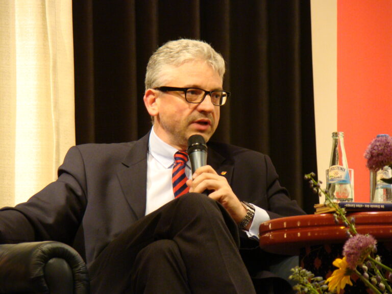 Podiumsdiskussion “Afghanistan — wie weiter?”
