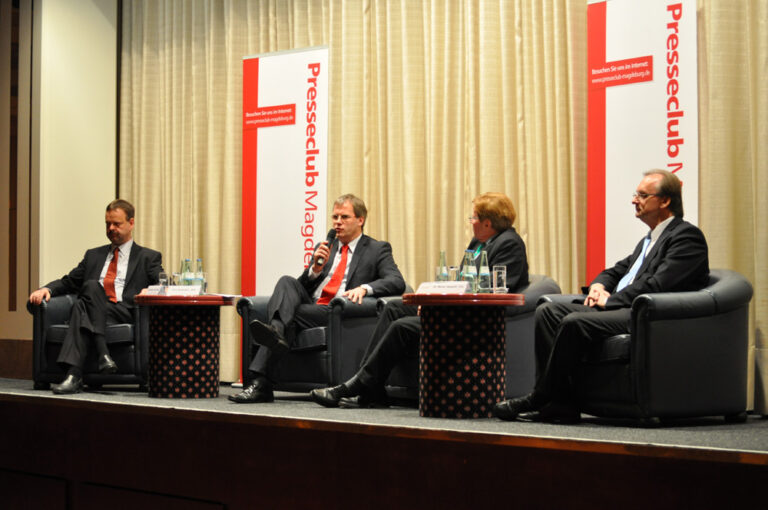 Podiumsdiskussion mit den Spitzenkandidaten zur Landtagswahl 2011 in Sachsen-Anhalt