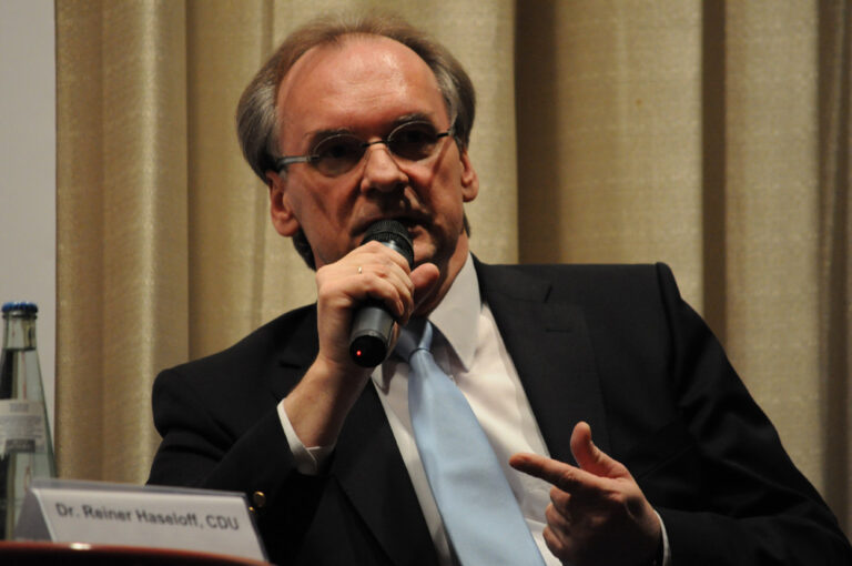 Podiumsdiskussion mit den Spitzenkandidaten zur Landtagswahl 2011 in Sachsen-Anhalt