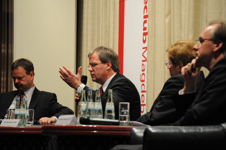 Podiumsdiskussion mit den Spitzenkandidaten zur Landtagswahl 2011 in Sachsen-Anhalt
