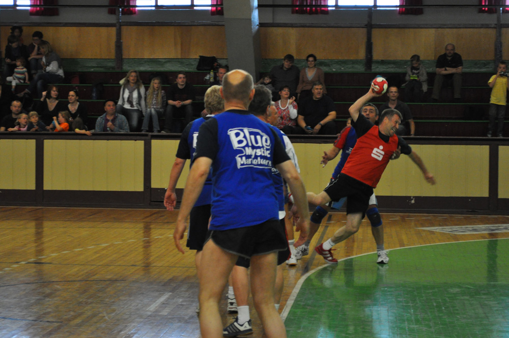 2. Handball-Benefizturnier des Presseclubs am 28. Mai 2011 in der Hermann-Gieseler-Halle (Foto: Thomas Opp)