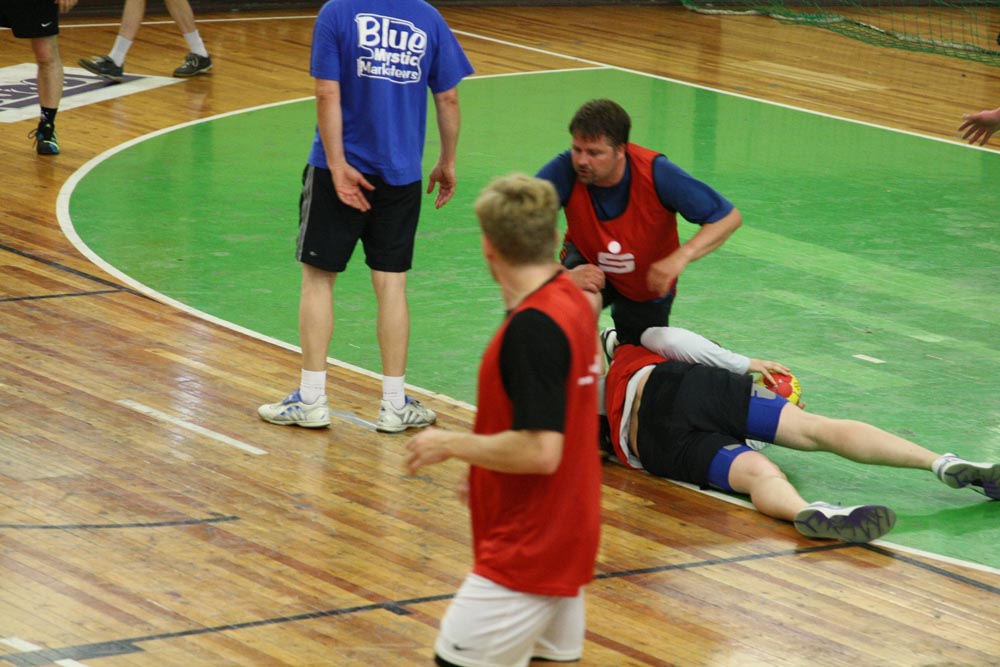 4. Handball-Benefizturnier des Presseclubs Magdeburg am 15.06.2013 in der Hermann-Gieseler-Halle (Foto: Günter Hartmann)
