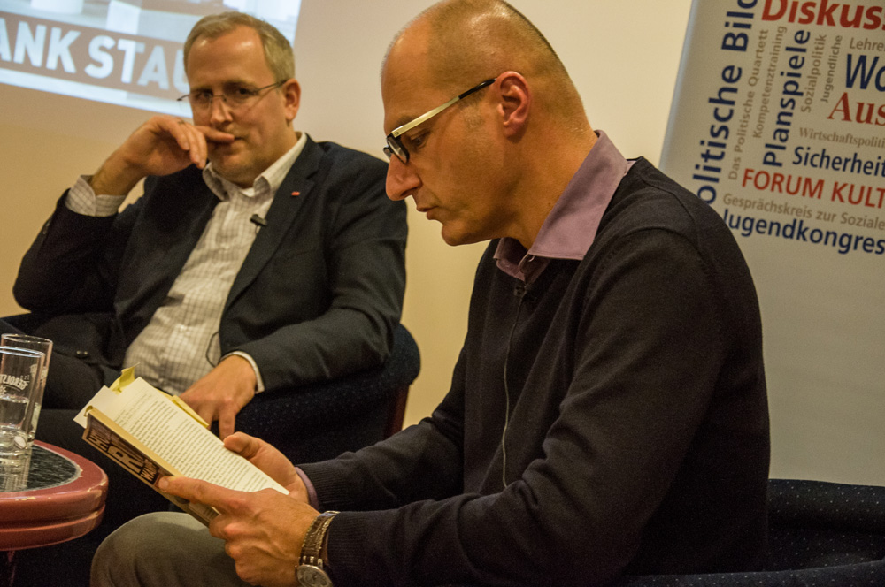 \"Höllenritt Wahlkampf\" - Lesung mit Frank Stauss am 10.11.2015 in Magdeburg (Foto: Kevin Lahne)